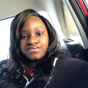 Meet your Posher, Christine